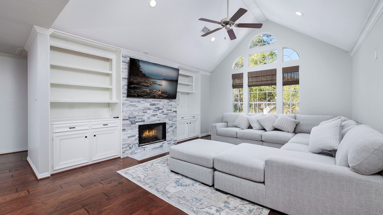 Photo of Livingroom in Panther Creek