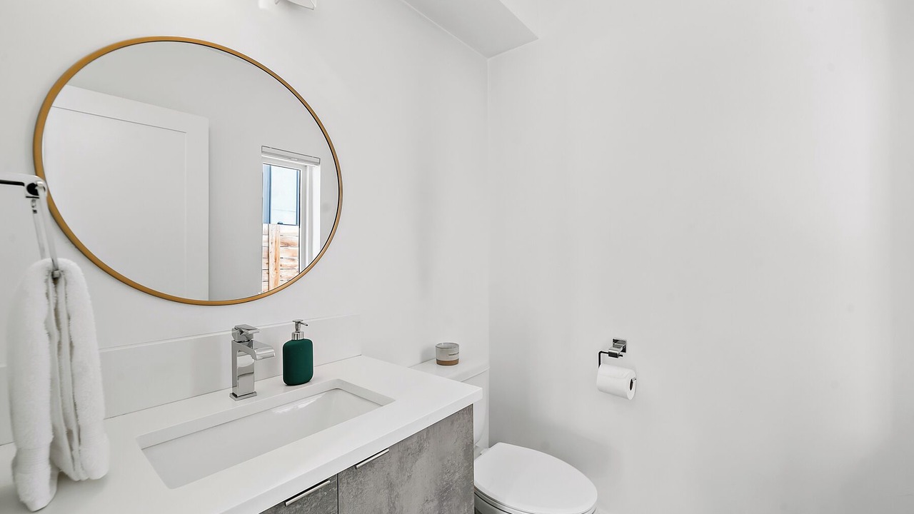 Photo of Bathroom in Five Points