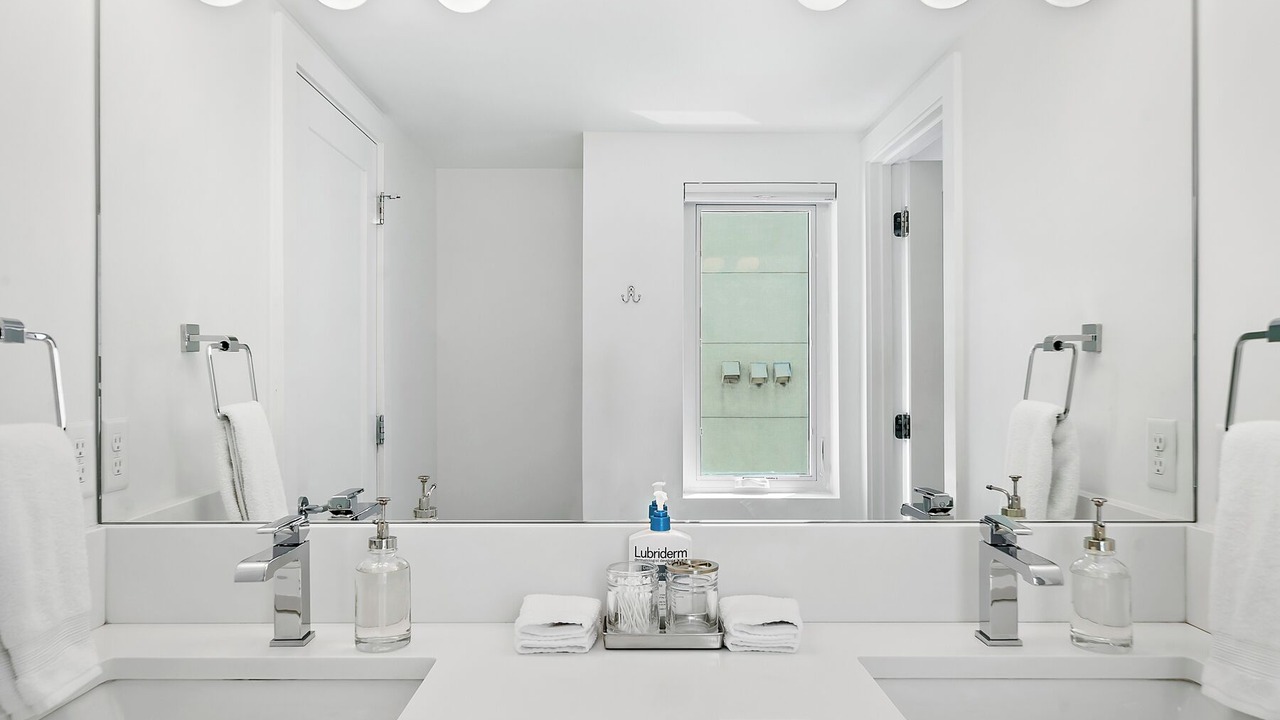 Photo of Bathroom in Five Points