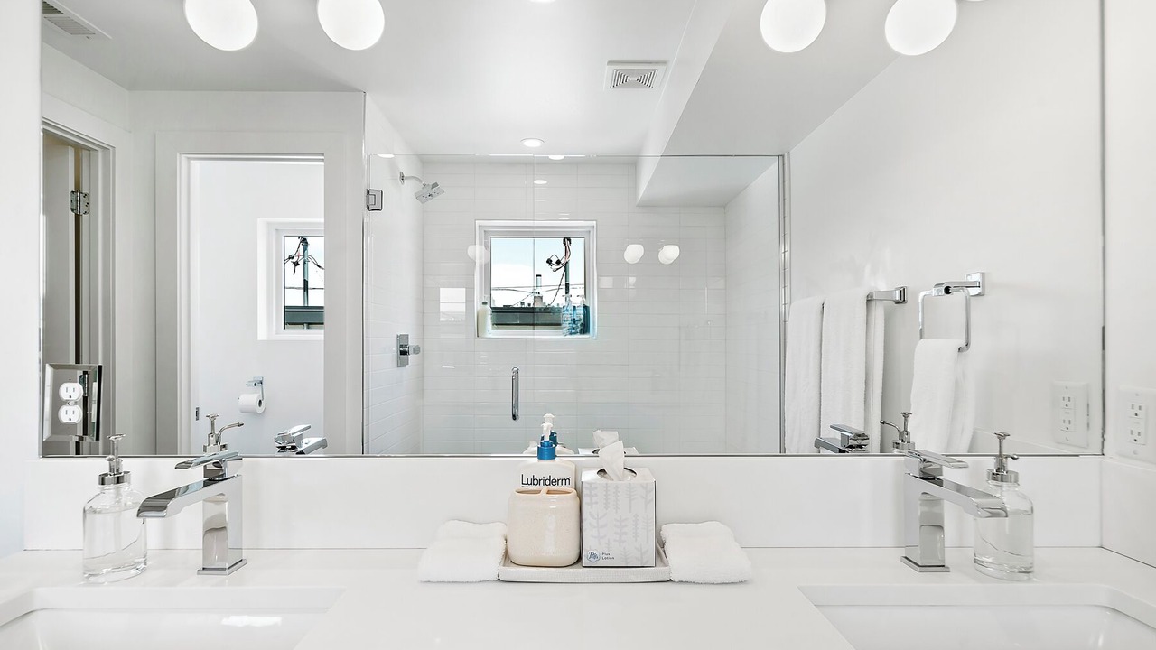 Photo of Bathroom in Five Points