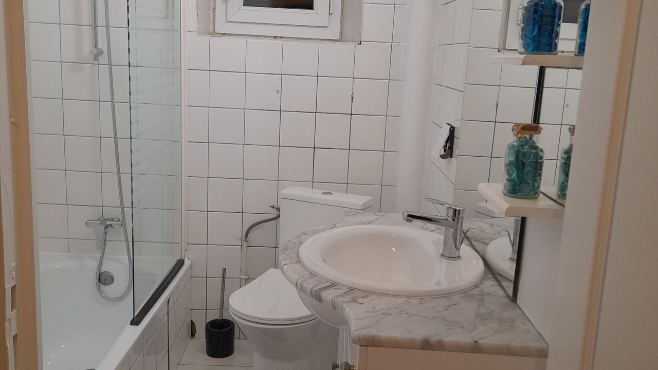 Photo of Bathroom in Cholet