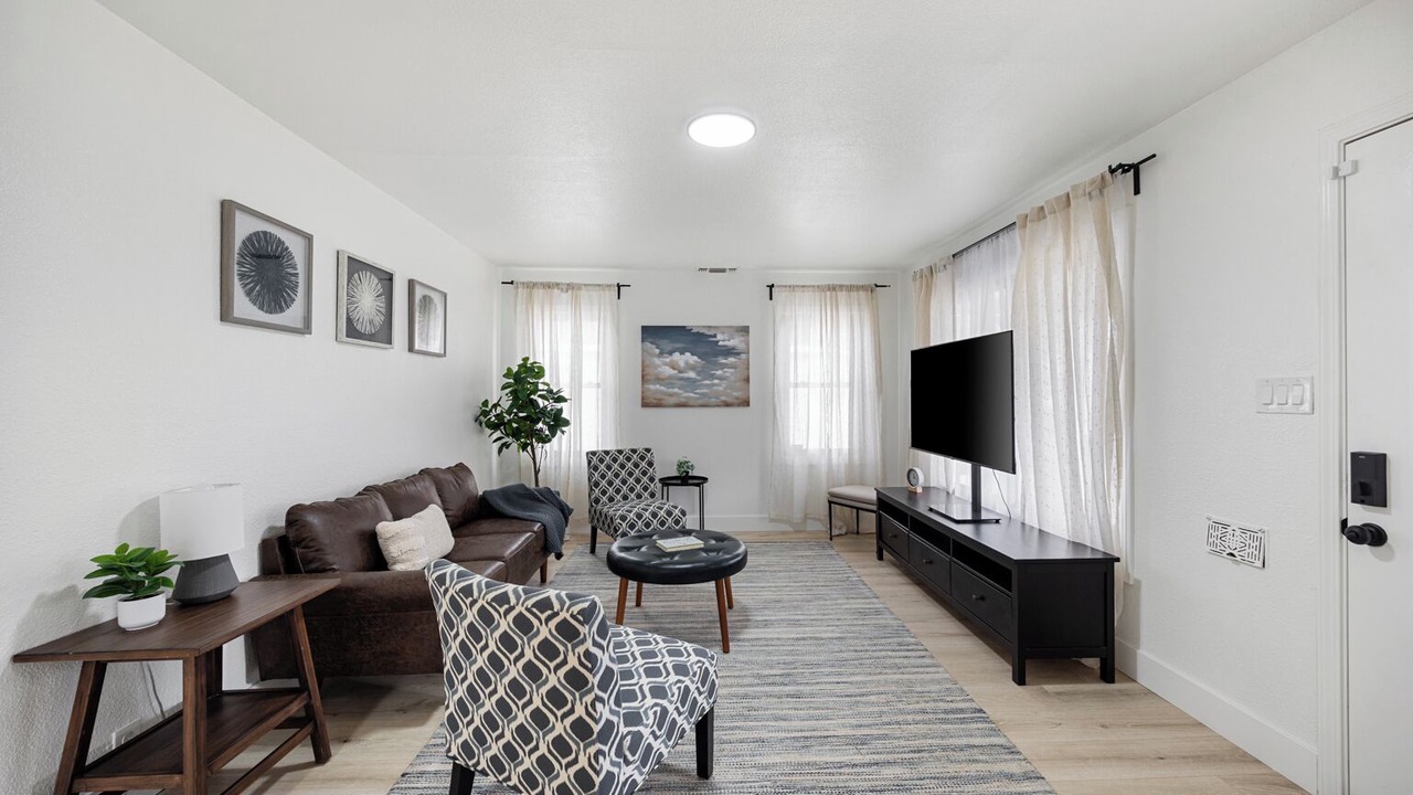 Photo of Livingroom in Southeastern Sacramento