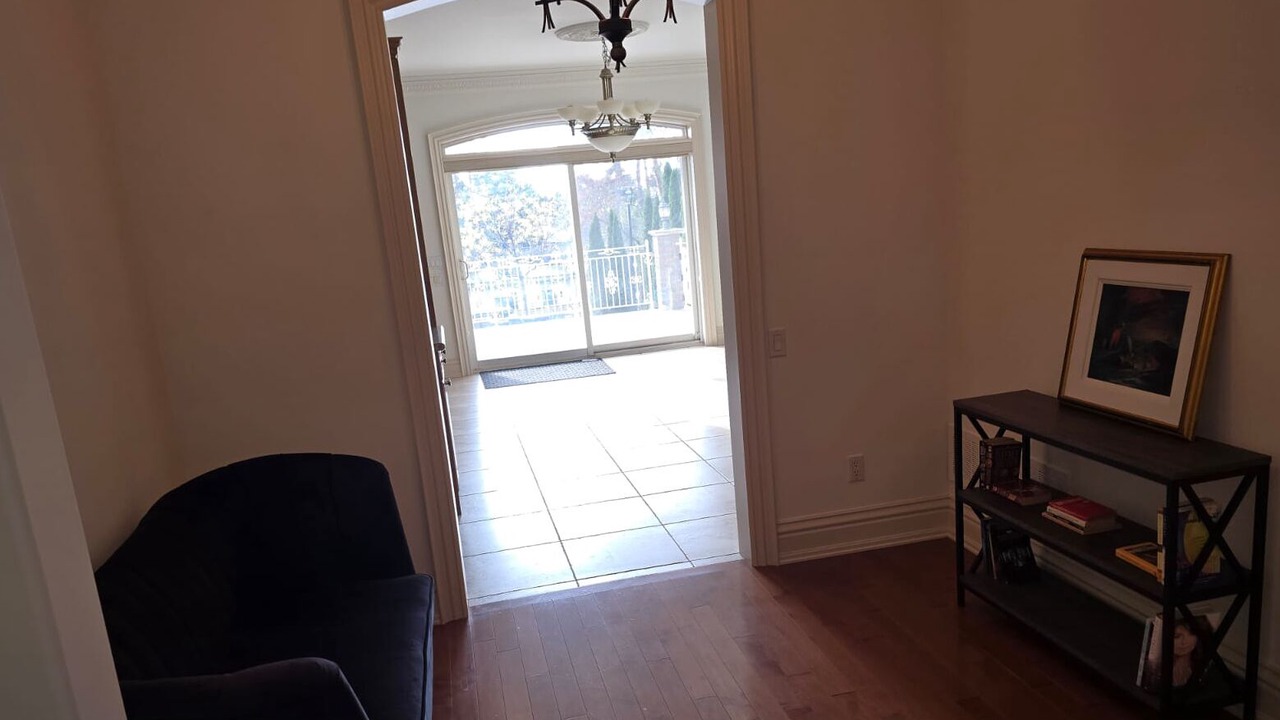 Photo of Livingroom in Richmond Hill