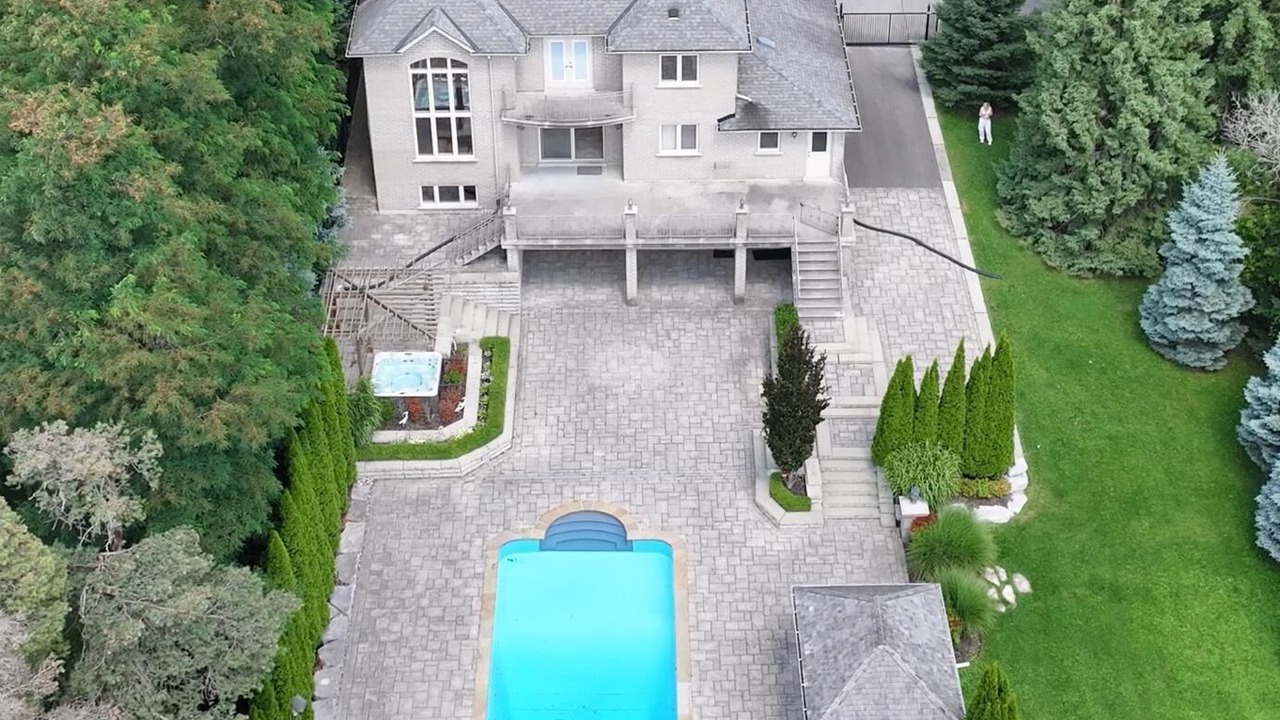 Photo of Outdoor in Richmond Hill
