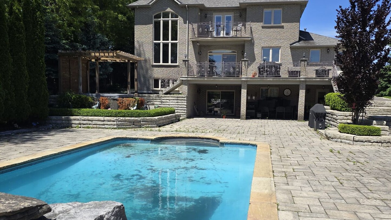 Photo of Outdoor in Richmond Hill
