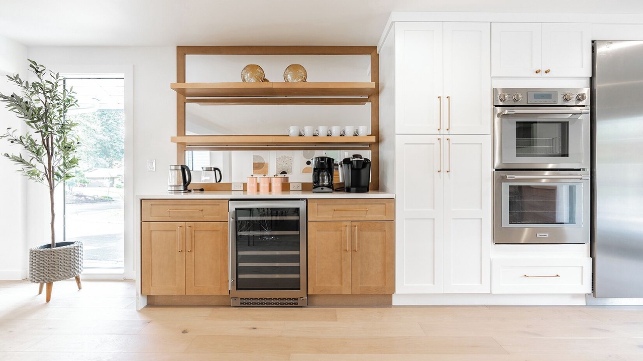 Photo of Kitchen in Northeast Bellevue