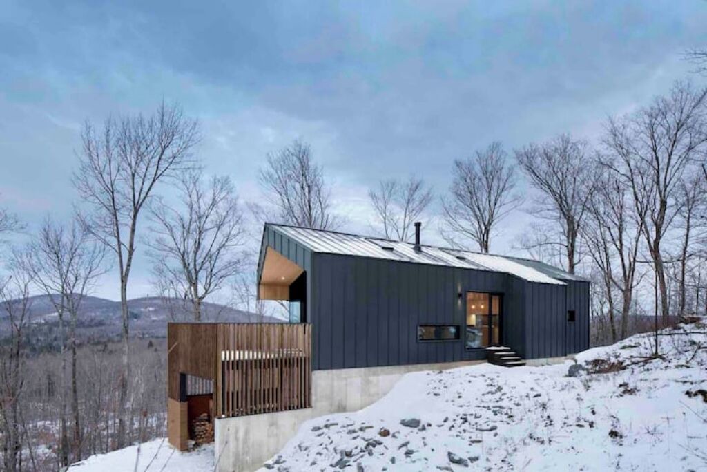 Photo of Outdoor in Bolton-Est