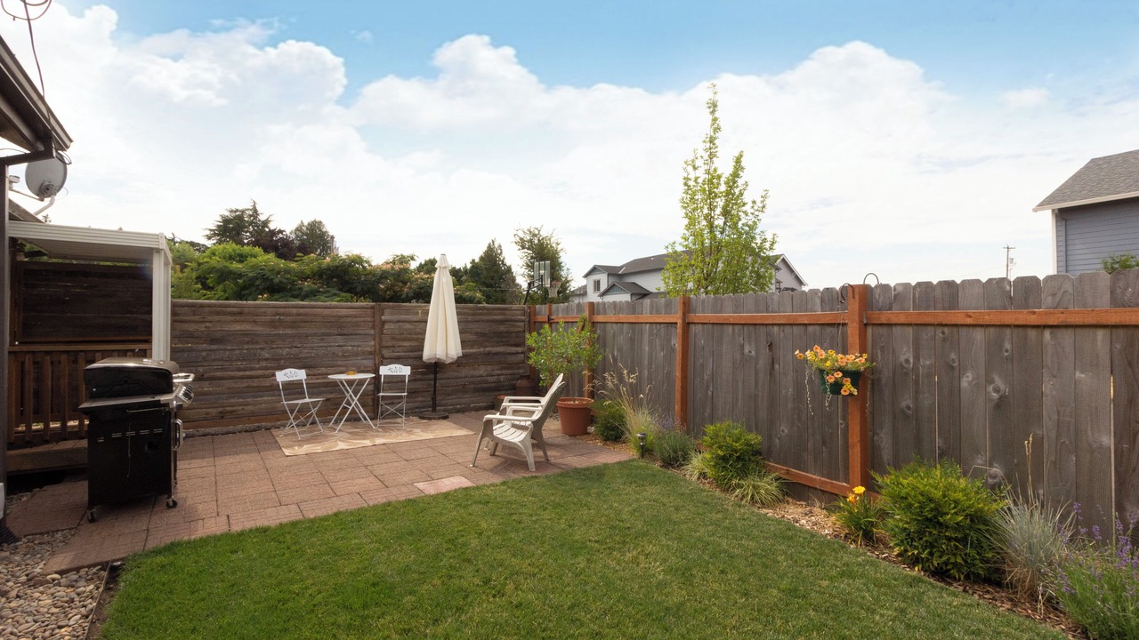 Photo of Others in Silverton