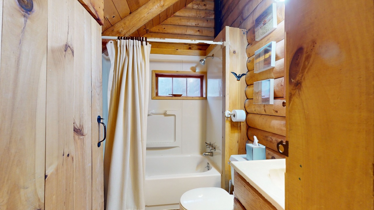 Photo of Bathroom in Wardsboro