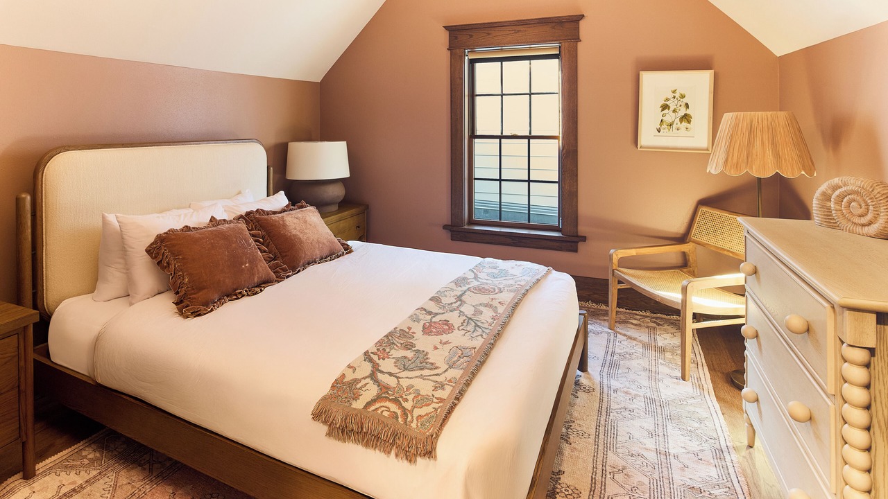 Photo of Bedroom in Tenney-Lapham