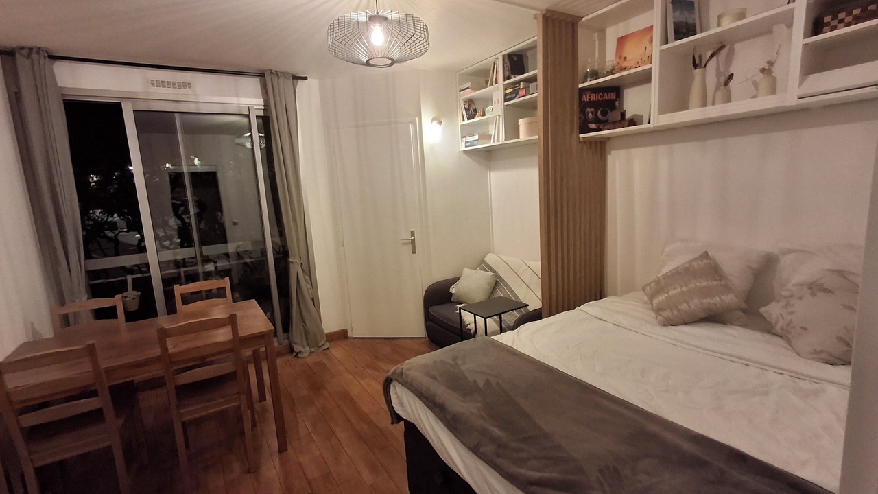 Photo of Bedroom in Vanves