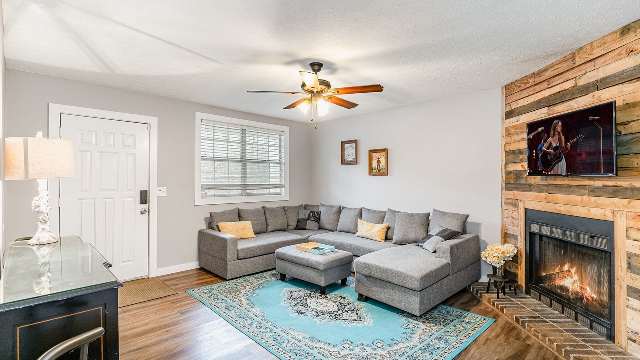 Photo of Livingroom in Nashville