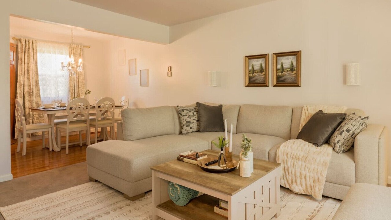 Photo of Livingroom in Ann Arbor