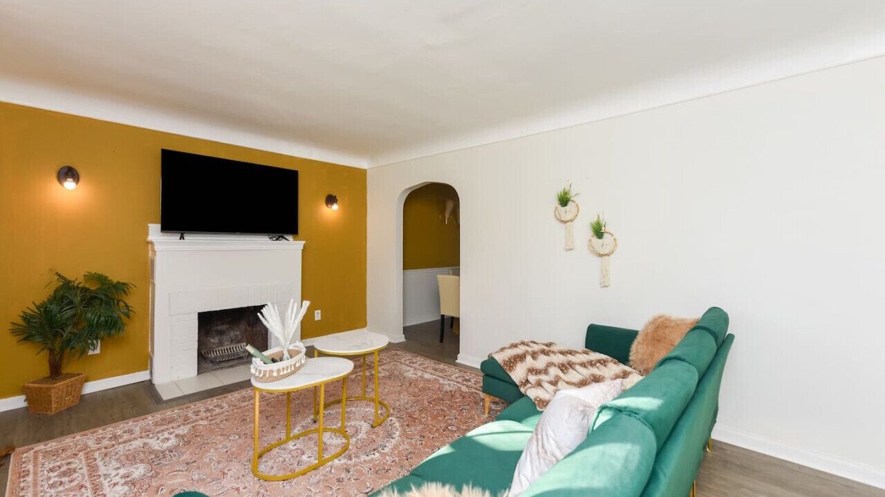 Photo of Livingroom in Ann Arbor