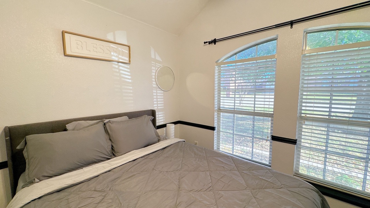 Photo of Bedroom in South Arlington