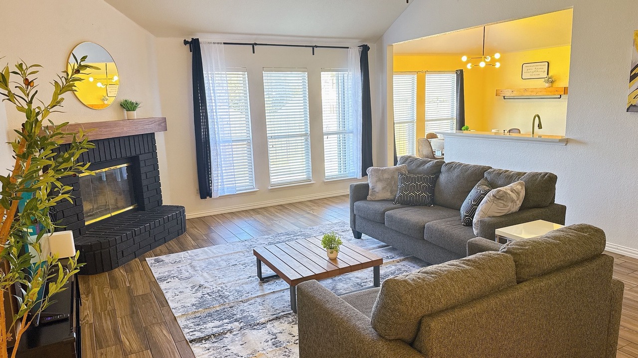 Photo of Livingroom in South Arlington