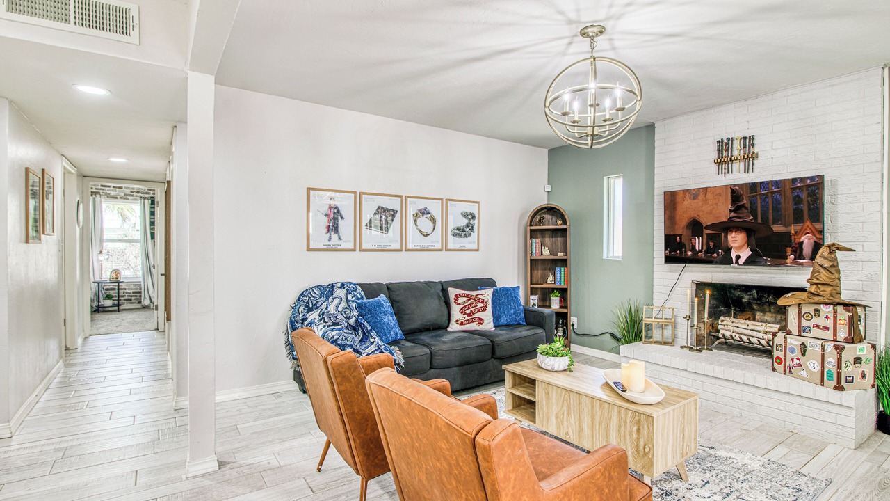 Photo of Livingroom in Biggs Field