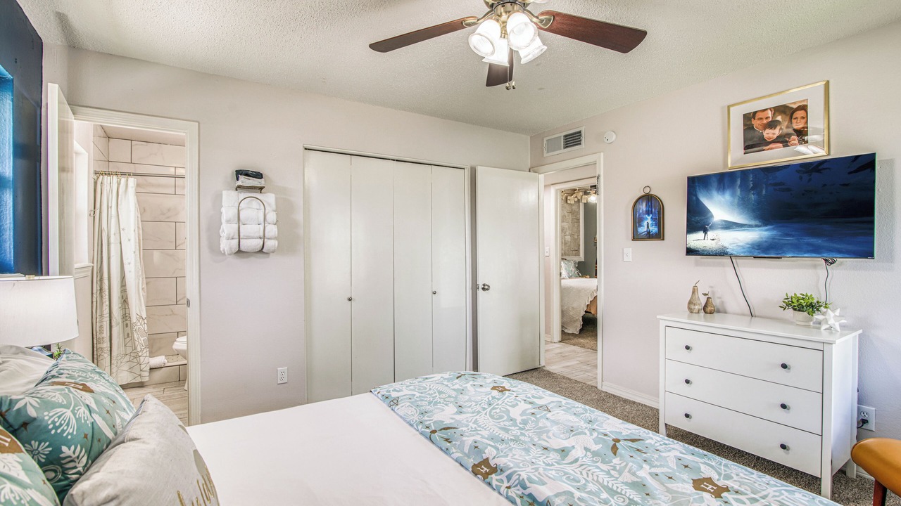 Photo of Bedroom in Biggs Field