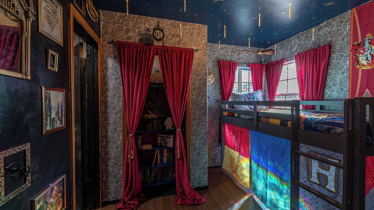 Photo of Bedroom in Burbank