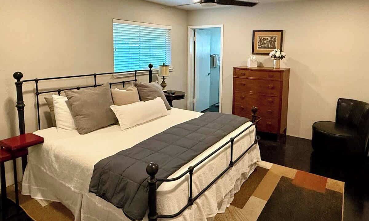 Photo of Bedroom in North San Antonio - SAT