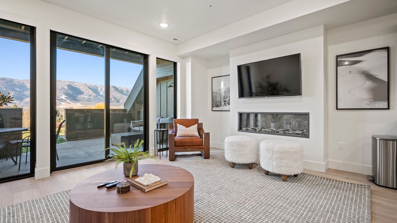 Photo of Livingroom in Wolf Creek