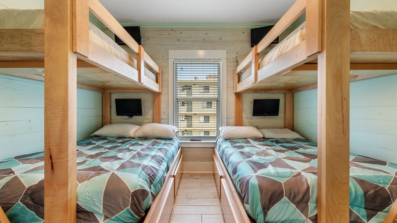 Photo of Bedroom in Gulf Shores