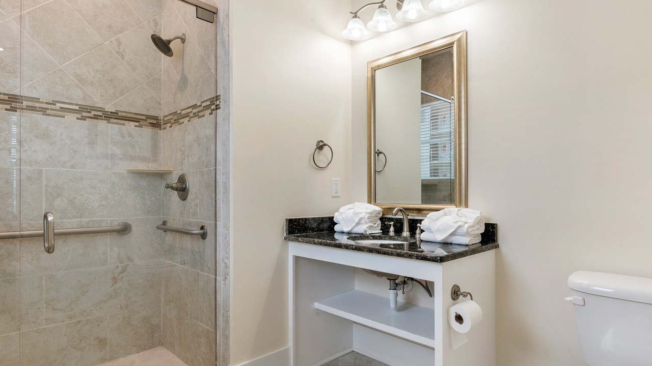 Photo of Bathroom in Gulf Shores