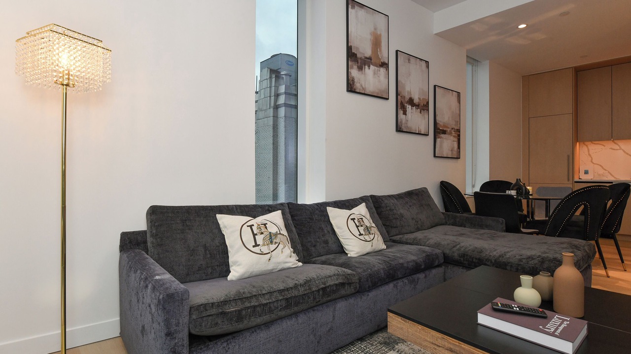Photo of Livingroom in Financial District