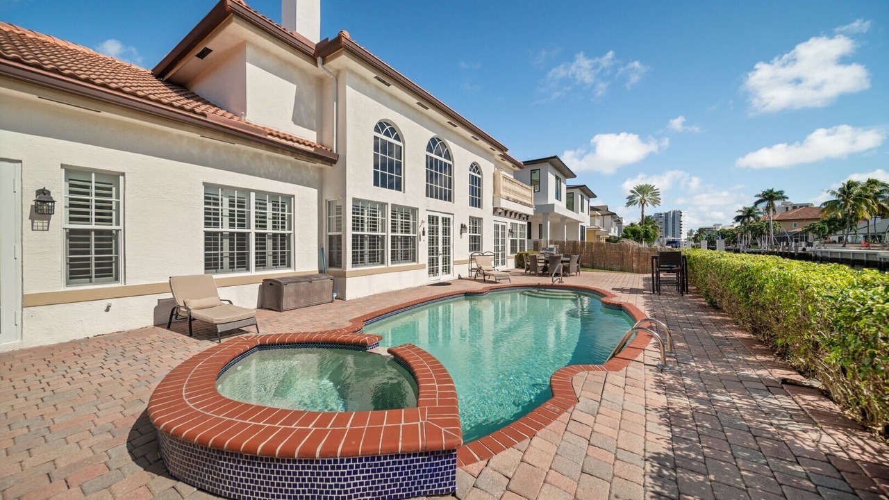 Photo of Outdoor in Tropic Isle