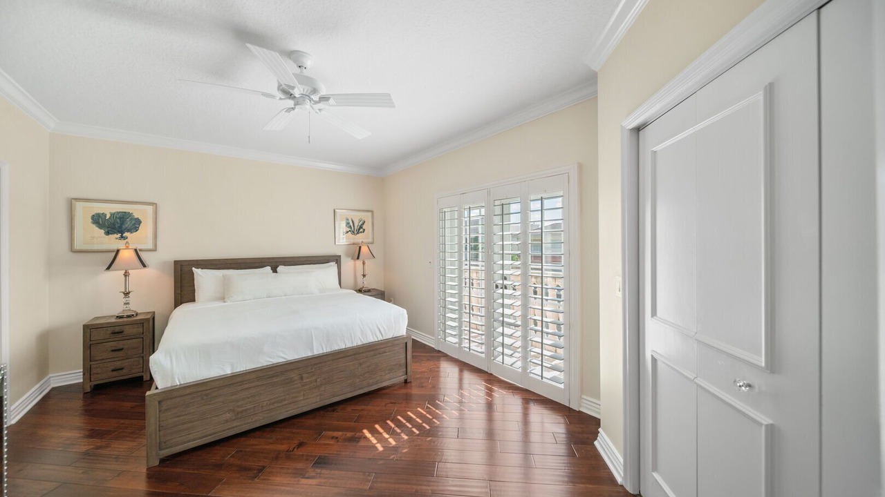 Photo of Bathroom in Tropic Isle