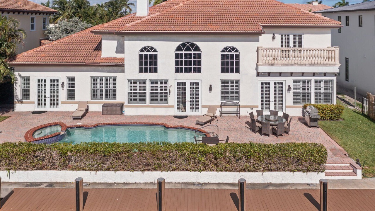 Photo of Others in Tropic Isle