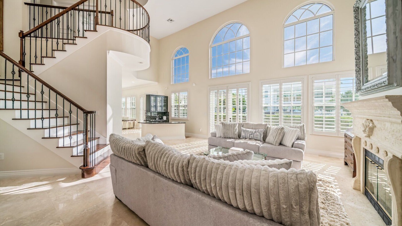 Photo of Livingroom in Tropic Isle