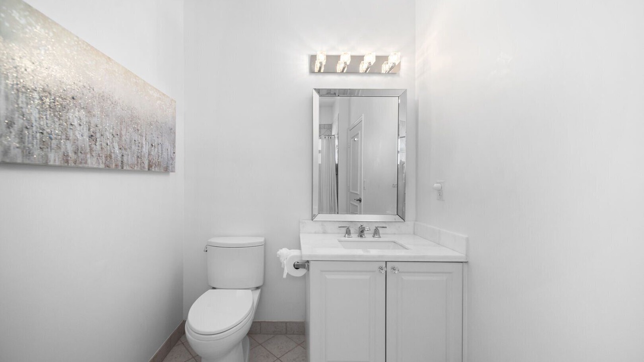 Photo of Bathroom in Tropic Isle