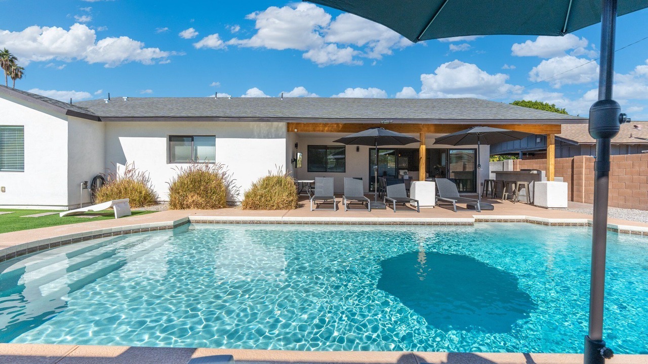 Photo of Outdoor in Cox Heights