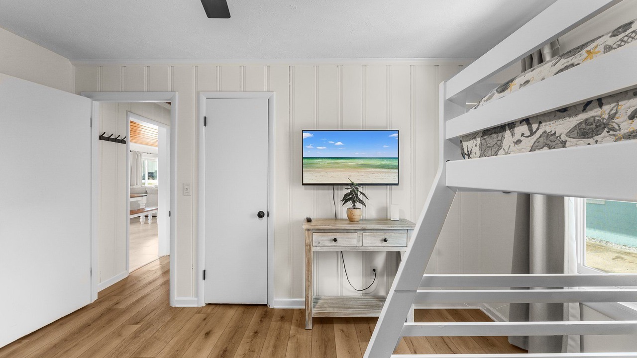 Photo of Bedroom in Kiska Beach