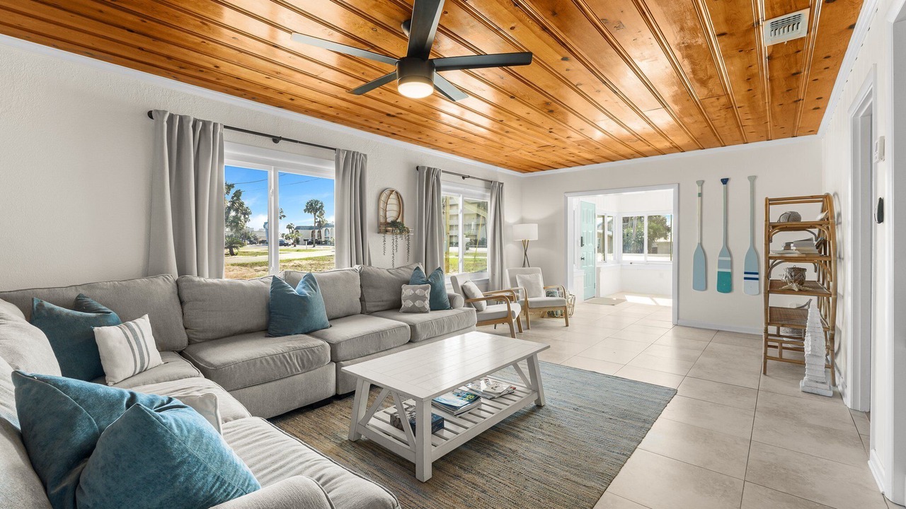 Photo of Livingroom in Kiska Beach