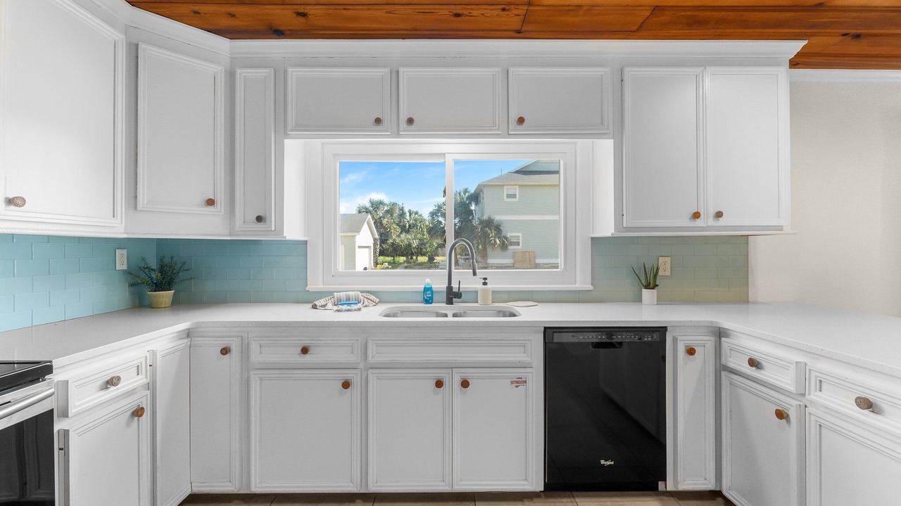 Photo of Kitchen in Kiska Beach