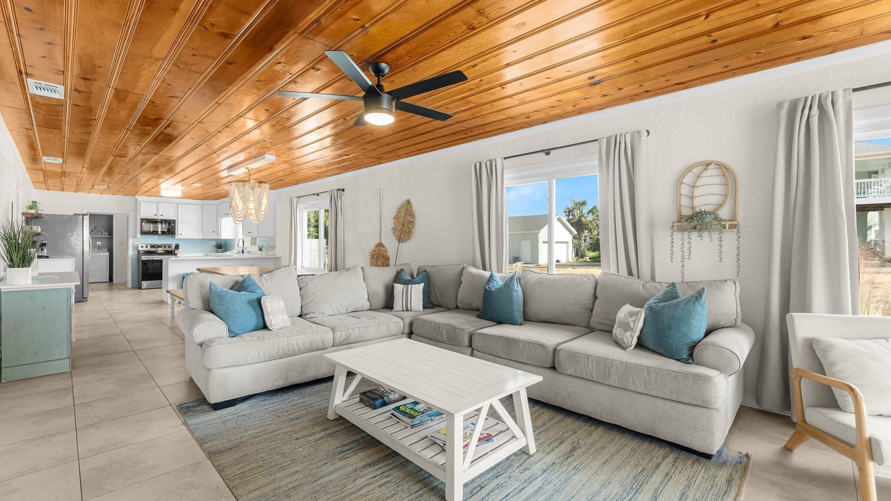 Photo of Livingroom in Kiska Beach
