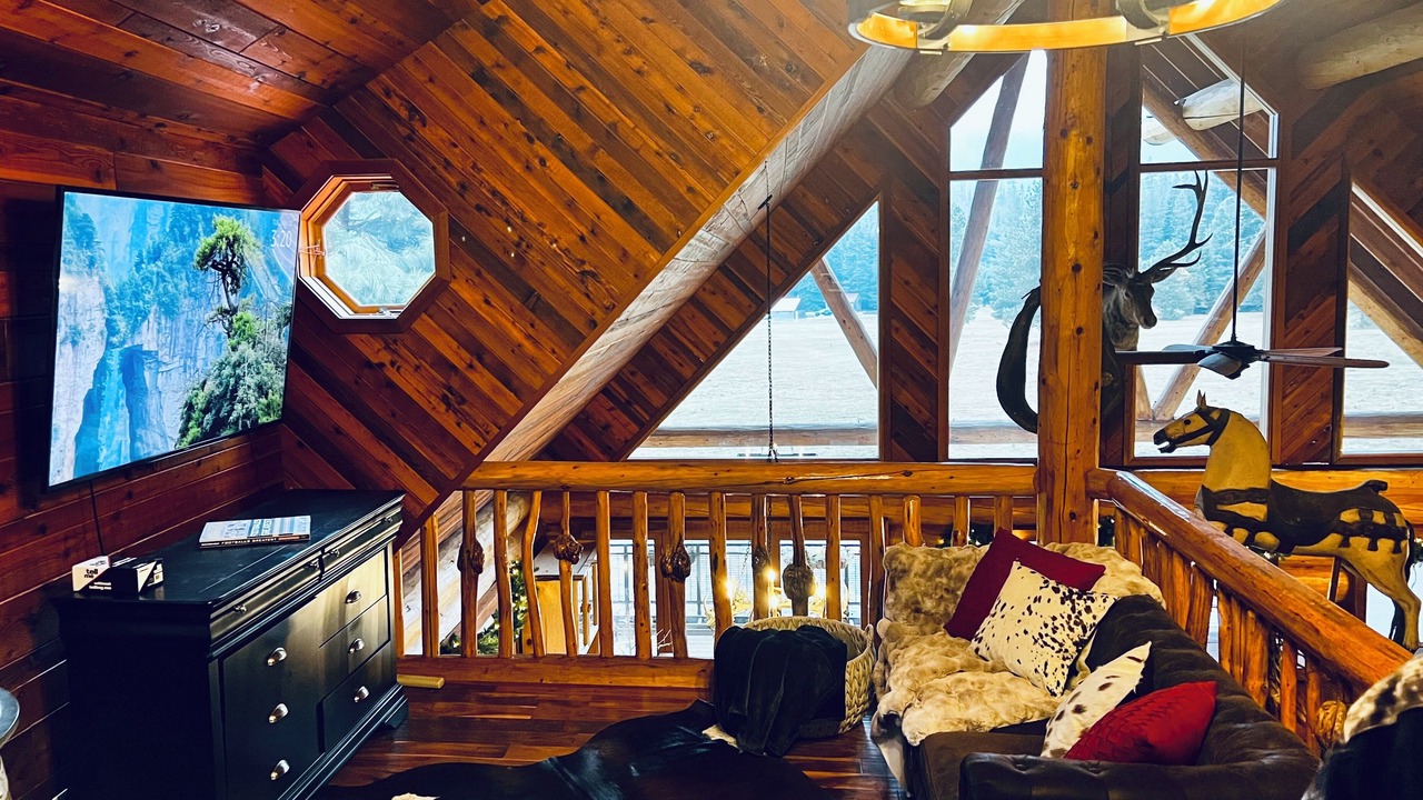 Photo of Livingroom in White Pass