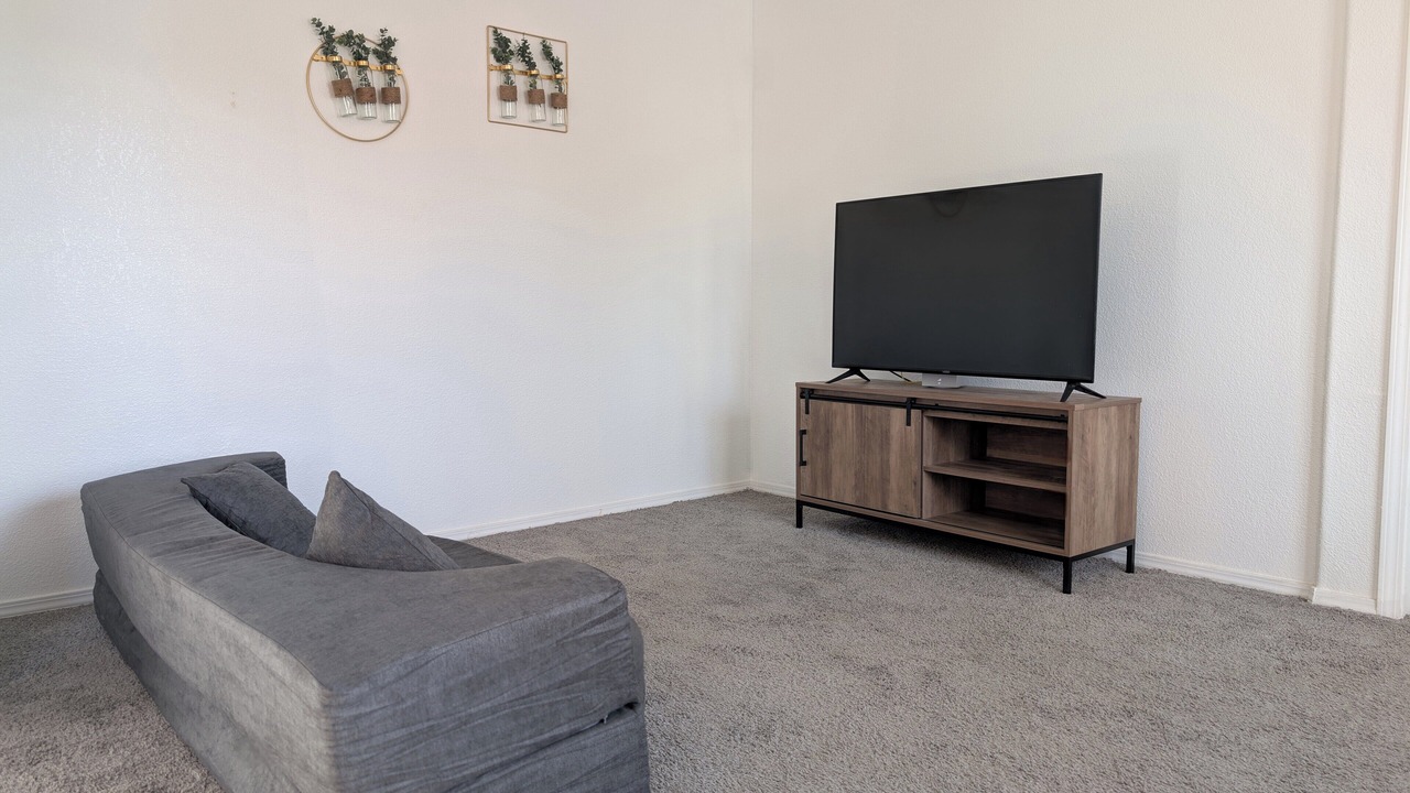 Photo of Livingroom in Biggs Field