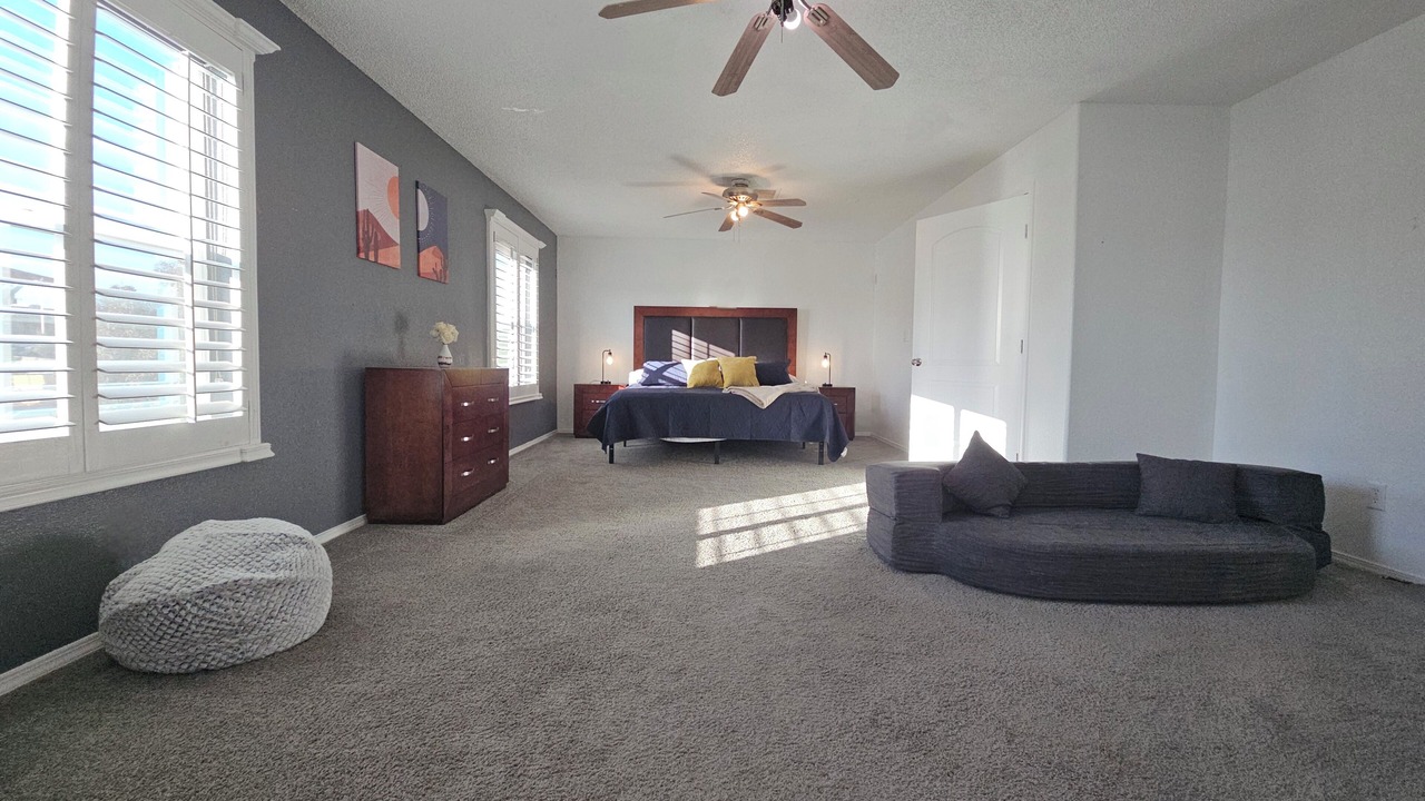 Photo of Livingroom in Biggs Field