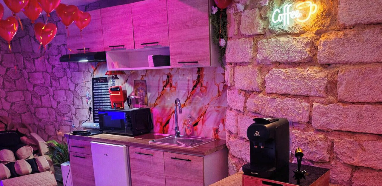 Photo of Others in Antigone