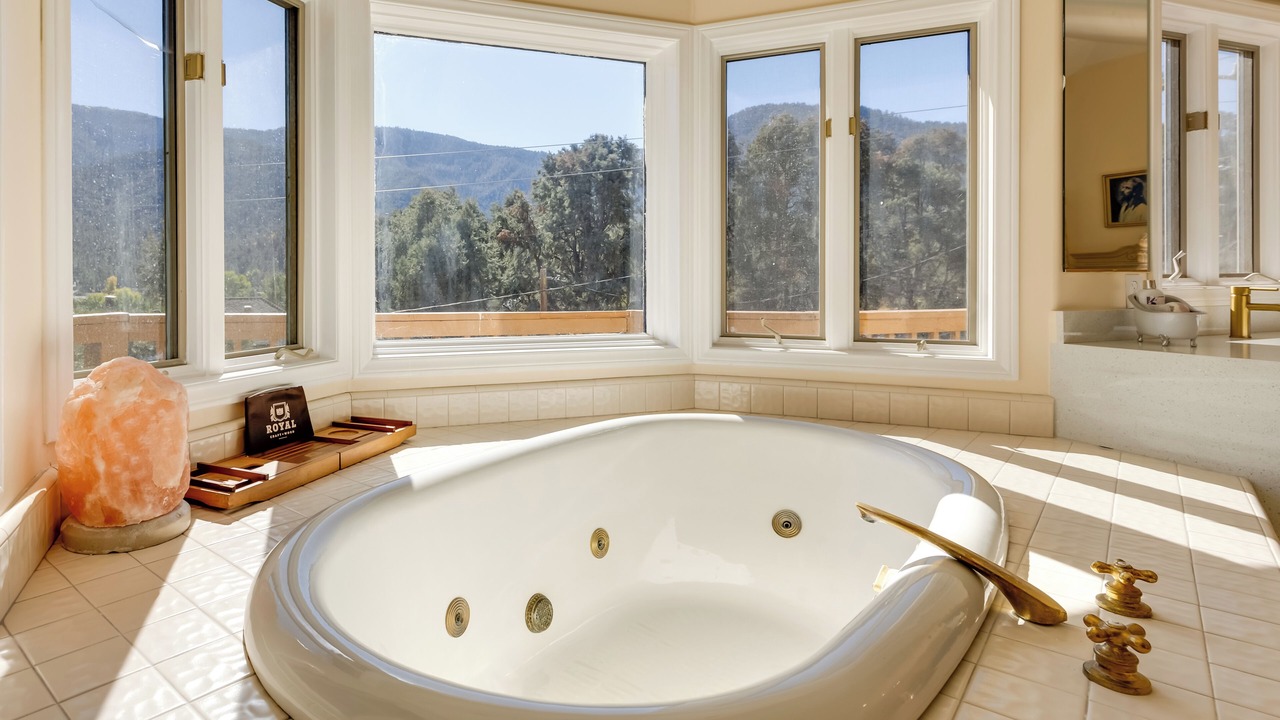 Photo of Bathroom in Pine Mountain Club