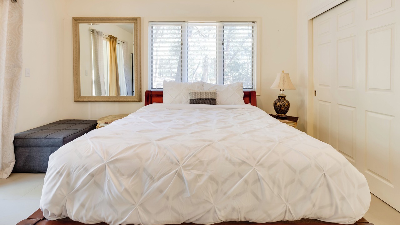 Photo of Bedroom in Pine Mountain Club
