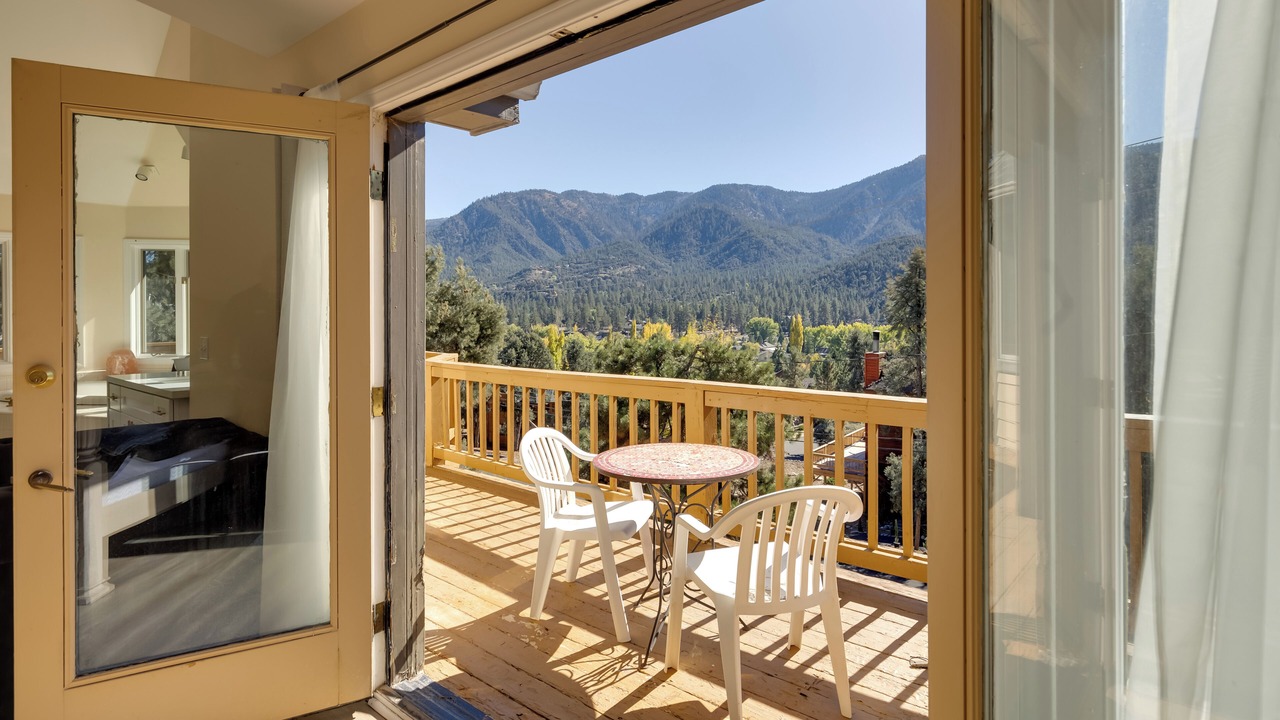 Photo of Patio Balcony in Pine Mountain Club