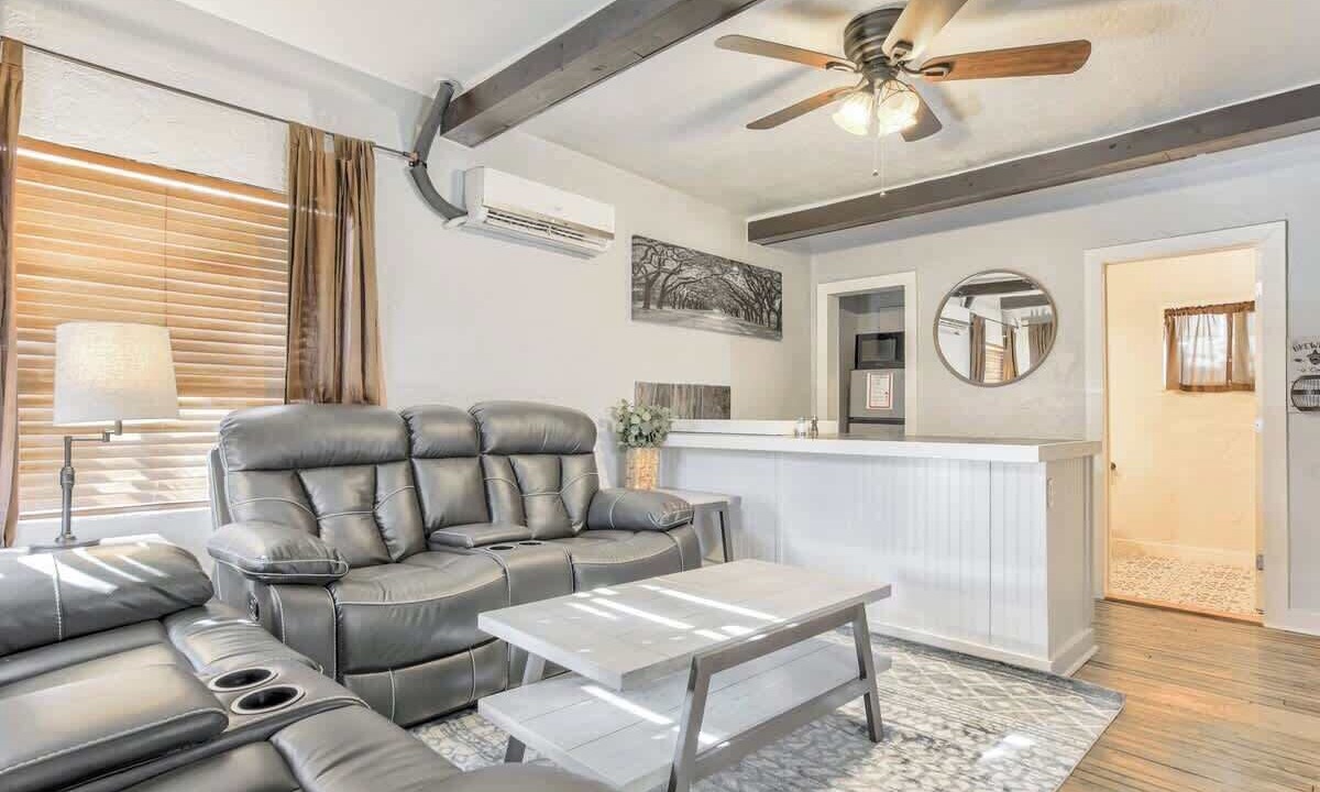 Photo of Livingroom in West Colorado Springs