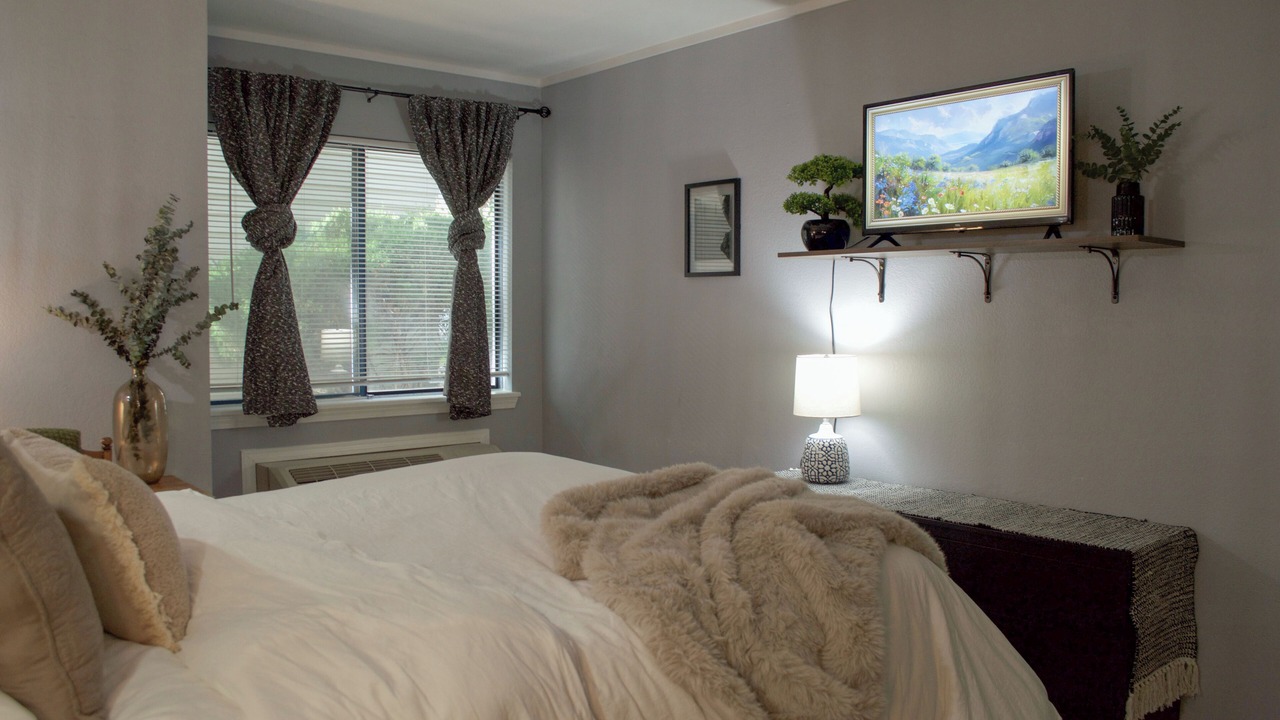 Photo of Bedroom in Englewood