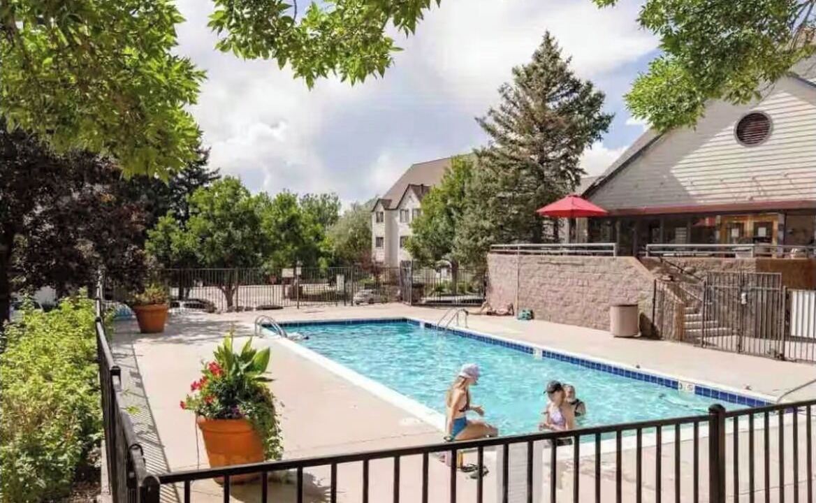 Photo of Outdoor in Englewood