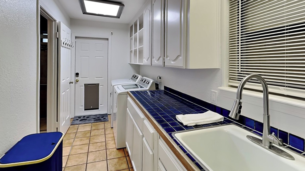 Photo of Bedroom in City-by-the Sea