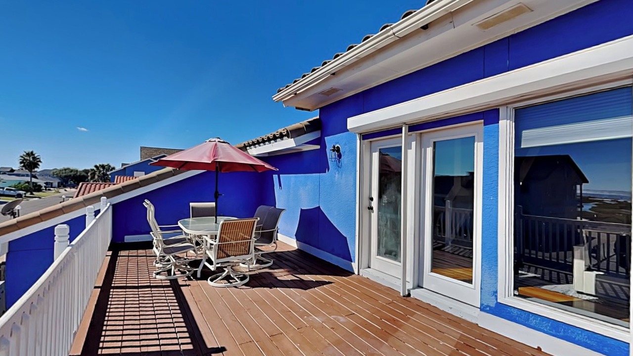 Photo of Others in City-by-the Sea